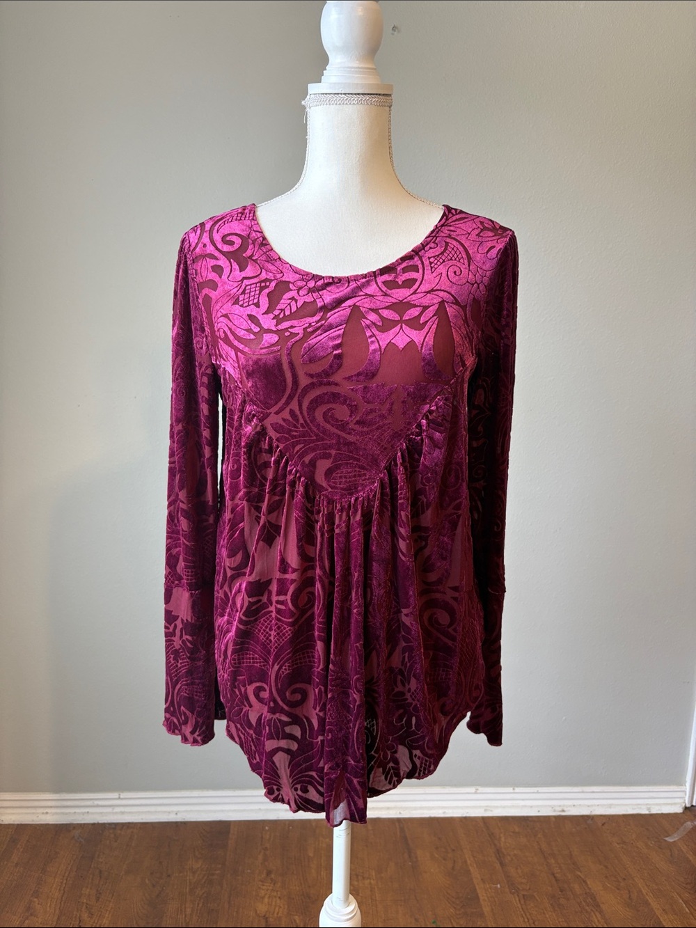Ultra Pink | Long Sleeve Velvet Burnout Tunic in Berry